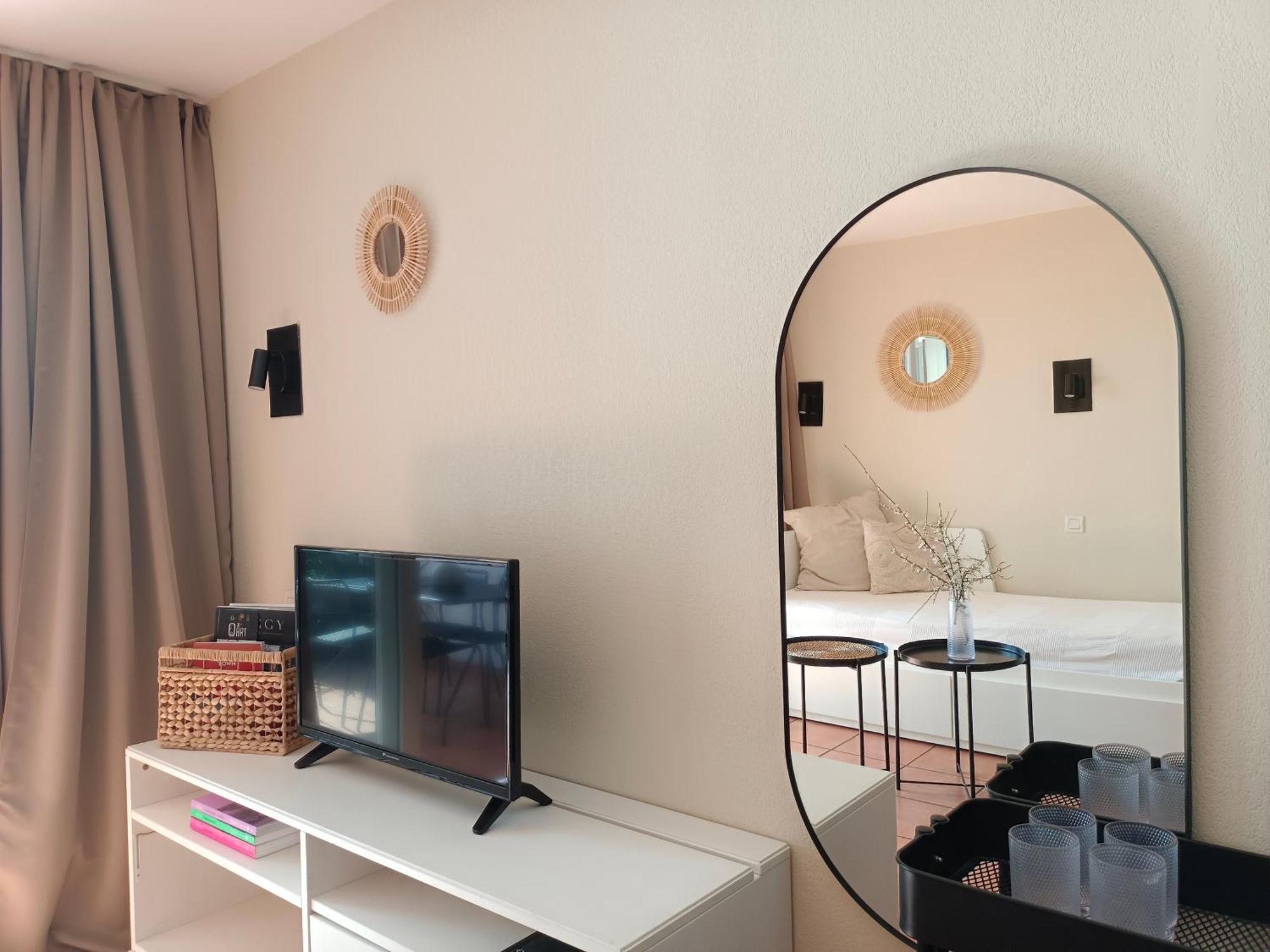 T1 Bis Avec Piscine Vue Golf Et Montagnes Apartman Arcangues Kültér fotó