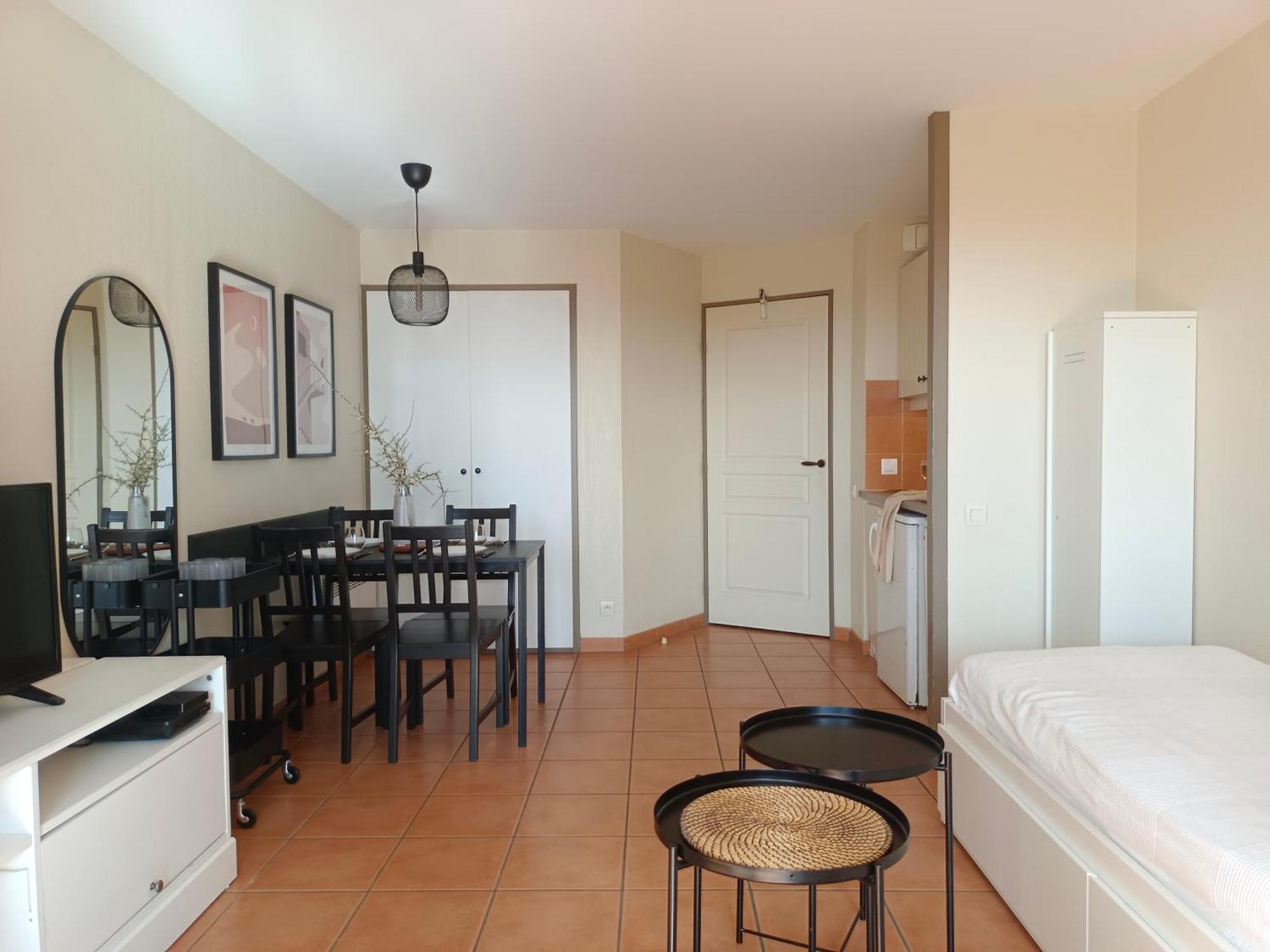 T1 Bis Avec Piscine Vue Golf Et Montagnes Apartman Arcangues Kültér fotó