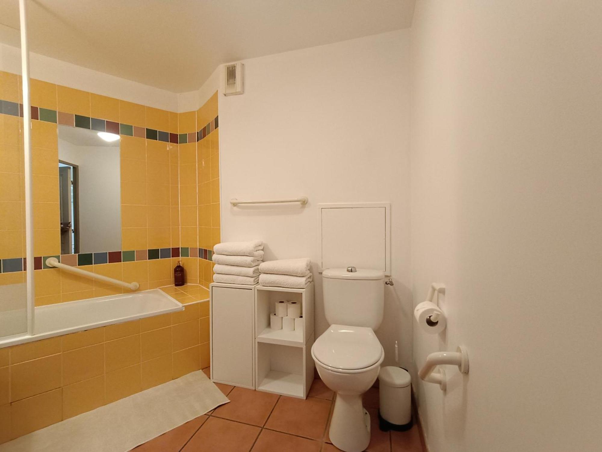 T1 Bis Avec Piscine Vue Golf Et Montagnes Apartman Arcangues Kültér fotó